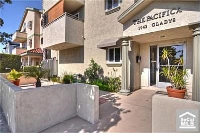 2nd image of 1042 Gladys Ave APT 6