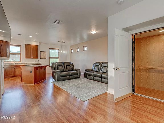 4th image of 2423 E Autumn Flower Dr