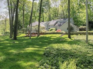 5 Pond Ln, Armonk, NY 10504