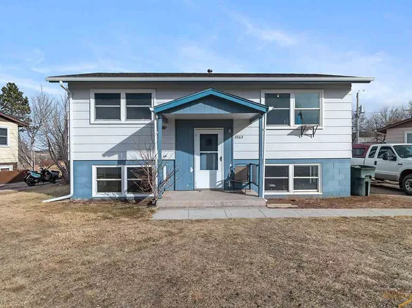 2003 Colorado Dr, Sturgis, SD 57785