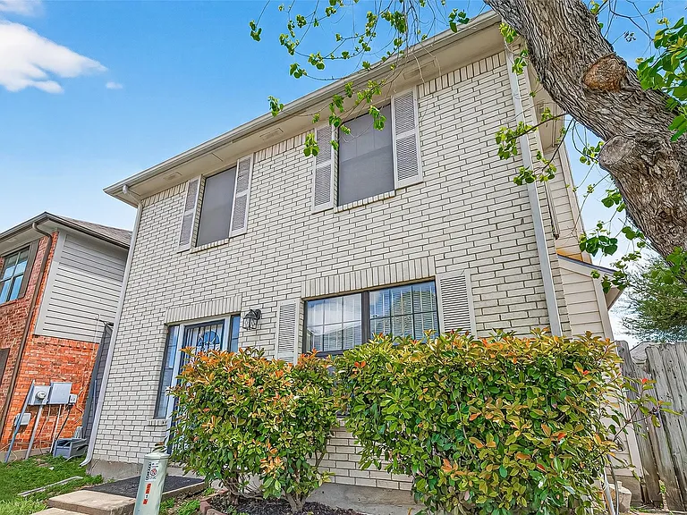 8617 Mapletwist St — Photo 2