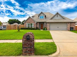 1301 W Elmira Pl, Broken Arrow, OK 74012