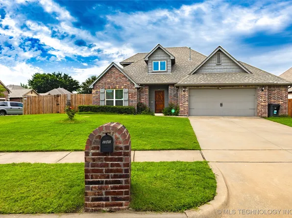 1301 W Elmira Pl, Broken Arrow, OK 74012