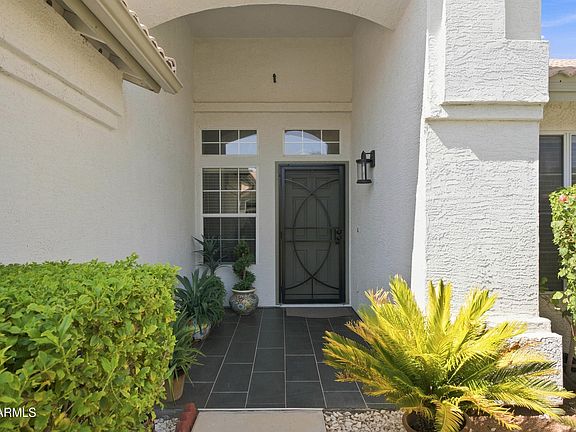 3rd image of 1514 E BRUCE Avenue