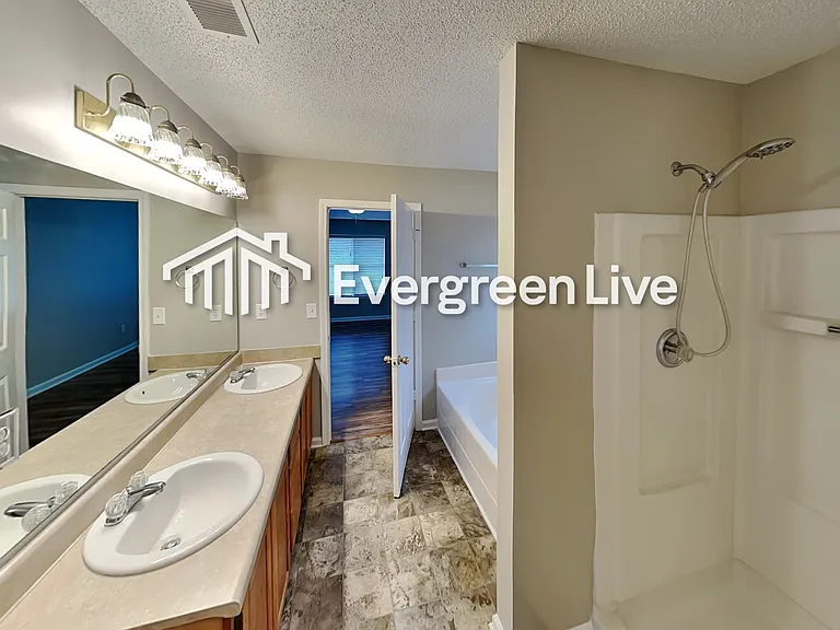 1356 Crestridge Ln — Photo 10