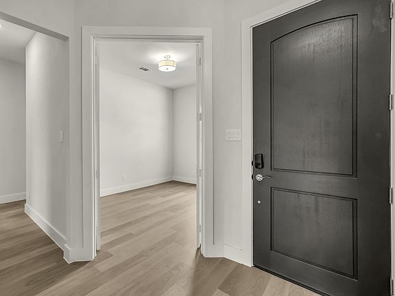 3rd image of 1040 Salvation Dr