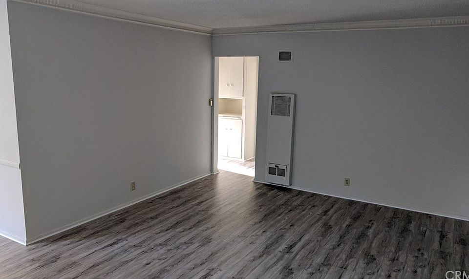 1st image of 244 N Oakland Ave APT 9