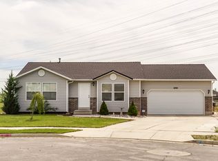 1999 N 1615 W, Clinton, UT 84015