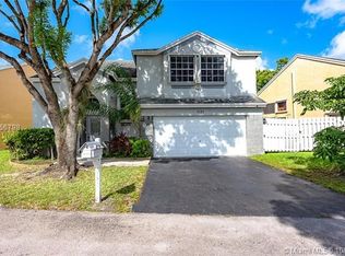 1131 Scarborough Dr, Davie, FL 33324