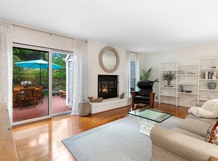 50 Hubbard Ln Unit 62, Southampton, NY 11968