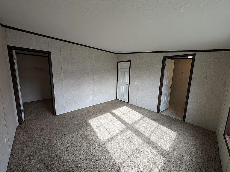 121 Cypress Rd — Photo 3