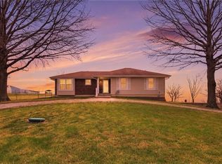 3111 S Fields Rd, Oak Grove, MO 64075