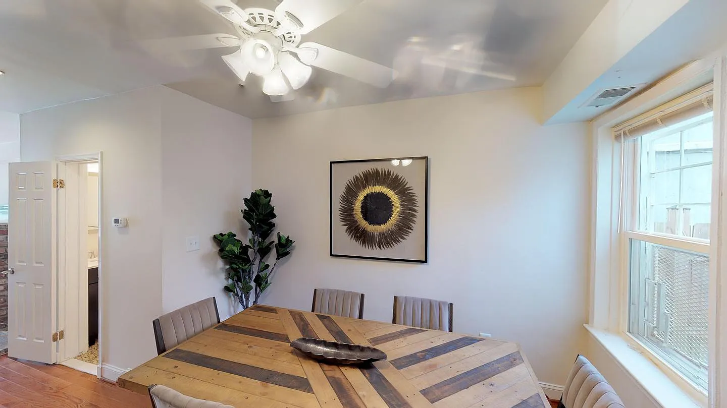 Private Room in Wonderful H Street Corridor Home with Lovely Backyard — Photo 3
