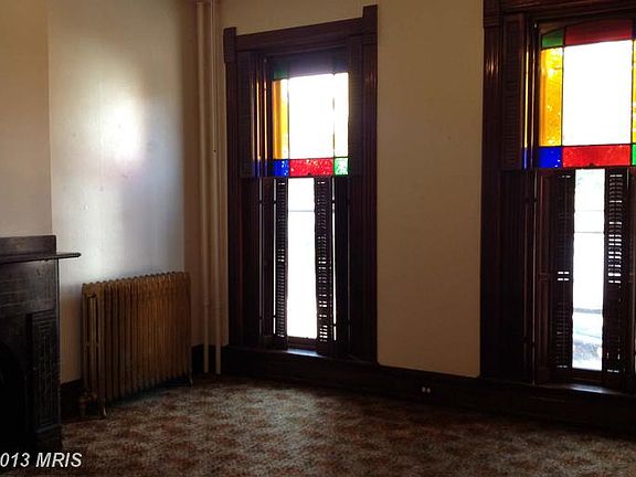 2nd image of 138 S Carlisle St APT 2