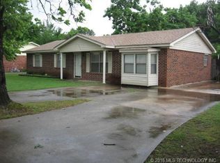 605 NE D St, Stigler, OK 74462