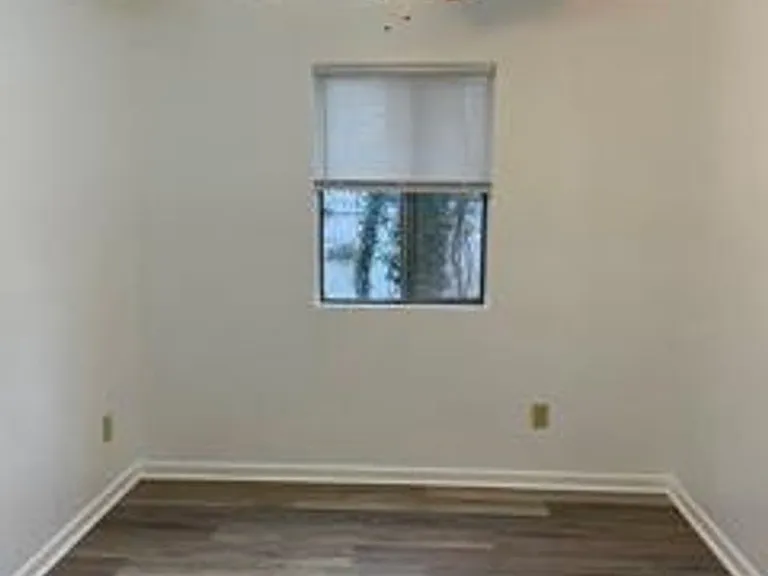 2625 Stephenson Ave SW — Photo 4