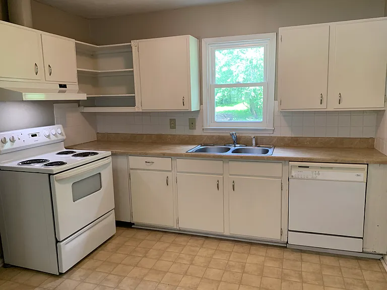 536 S Alta Ln — Photo 3