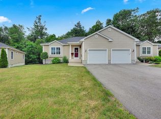 32 Village Rd #32, Paxton, MA 01612