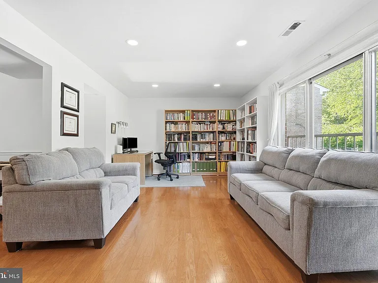 3695 Persimmon Cir — Photo 25