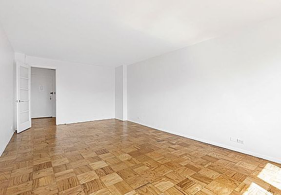 3rd image of 77 E 12th St APT 16H