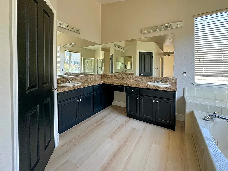 5181 Stone Canyon Dr — Photo 43