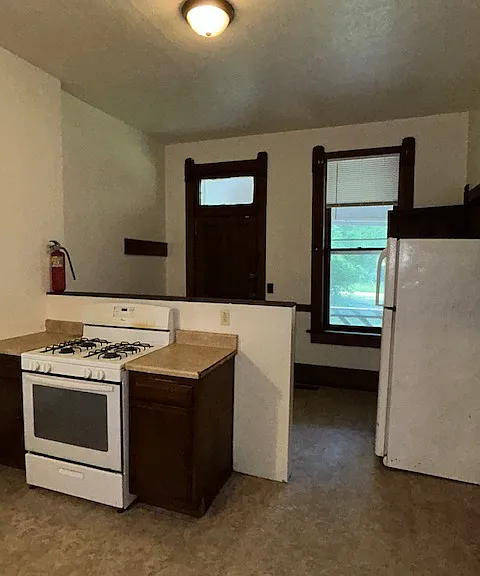 321 N Church St — Photo 12
