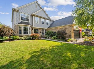 6161 Oakmont Ln, Gurnee, IL 60031