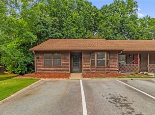 3114 Rockingham Rd, High Point, NC 27265