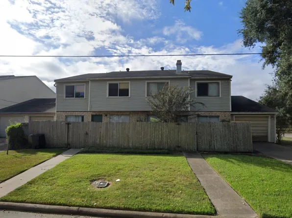 8565 Glen Meadow Ln, Beaumont, TX 77706