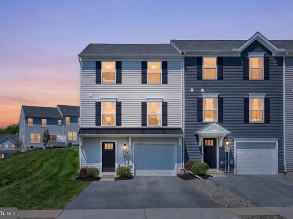 4285 Blackburn Dr, Stewartstown, PA 17363