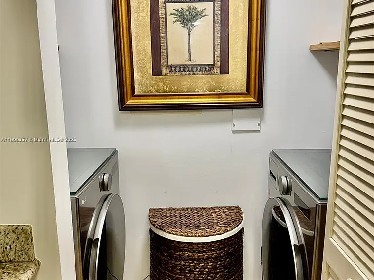 19501 W Country Club Dr #2515 — Photo 7