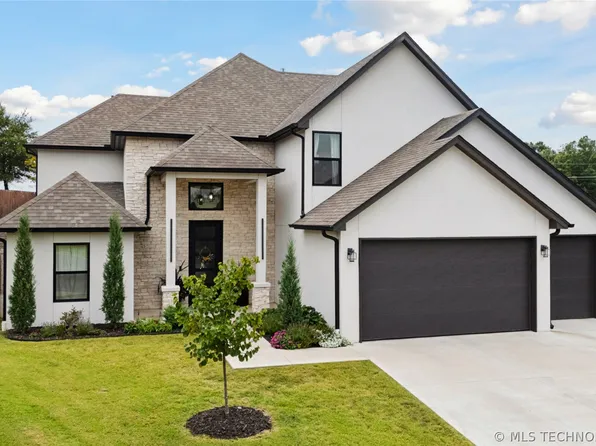 9248 E 80th Pl, Tulsa, OK 74133