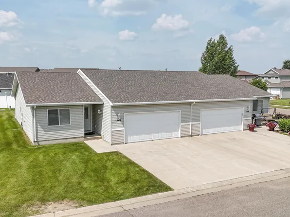 1548 35th Ave SE, Minot, ND 58701