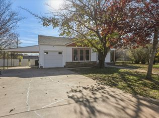 209 Kessler Dr, Granbury, TX 76048