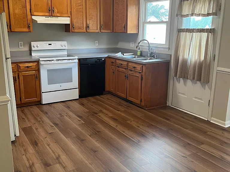 5611 Cornwallis Rd — Photo 6
