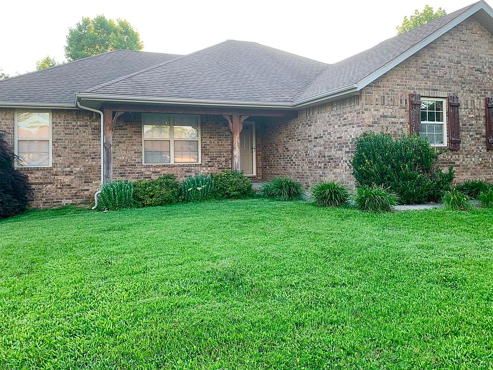 1st image of 639 Parrish Ln