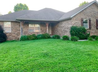 639 Parrish Ln, Nixa, MO 65714