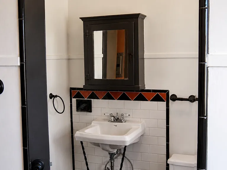 628 N Virgil Ave #3/4 — Photo 13