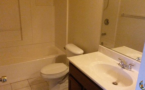 4th image of 242 Westwind Dr