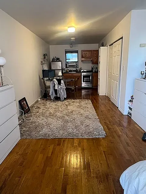 17 Stanton St #4