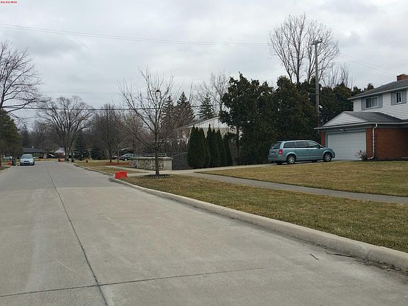 5th image of 19115 Green Spruce Ln