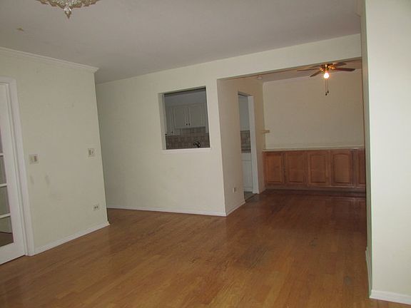 4th image of 980 N Lakeside Dr #G-25