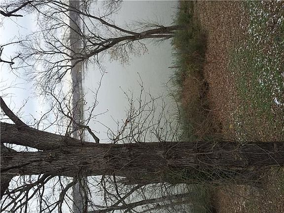 2nd image of 381 Harbor Dr
