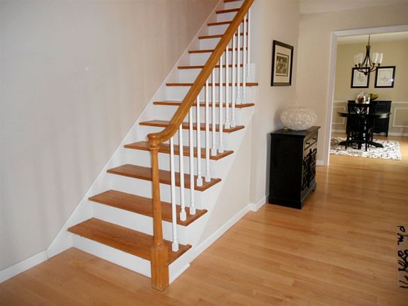 2nd image of 15 Churchill Ave