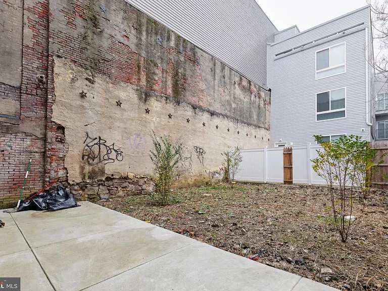 1840-42 N Gratz St #1 — Photo 19
