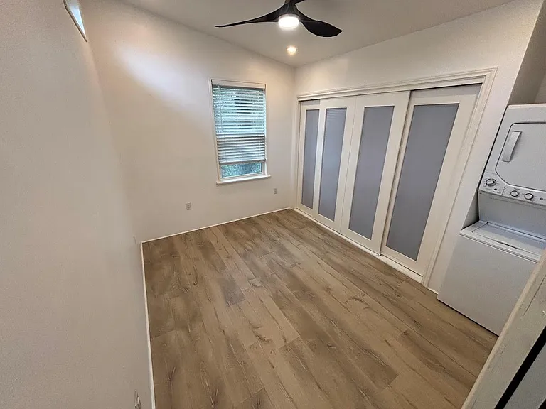 1002 Spanish Oak Trl #B — Photo 10