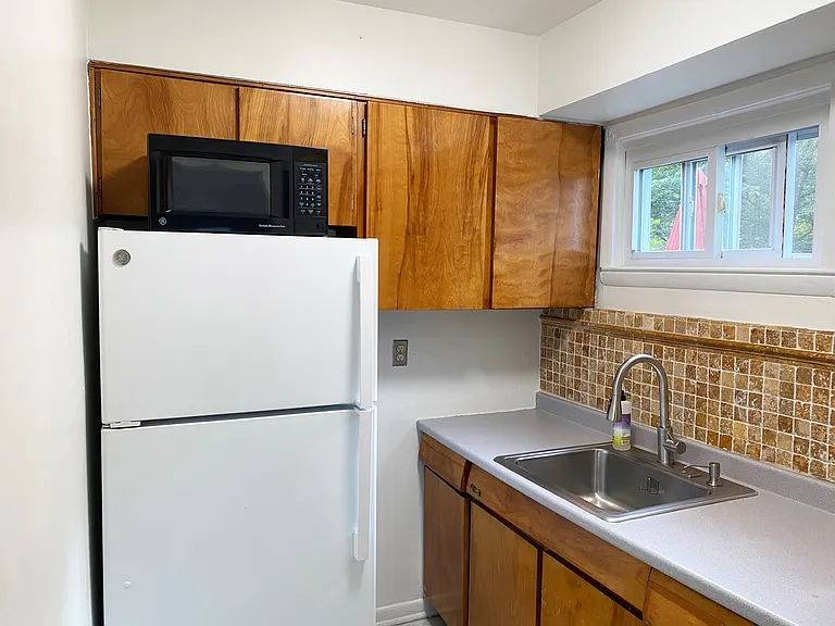 320 Washington Ave #1 — Photo 7