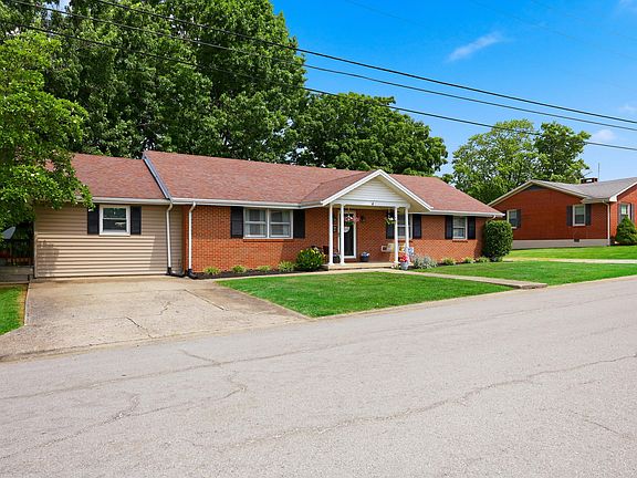 3rd image of 322 Kennedy Hts