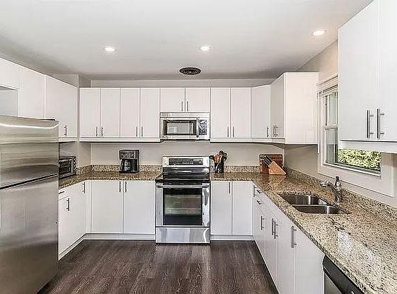 3rd image of 1149 Aberdeen Ln
