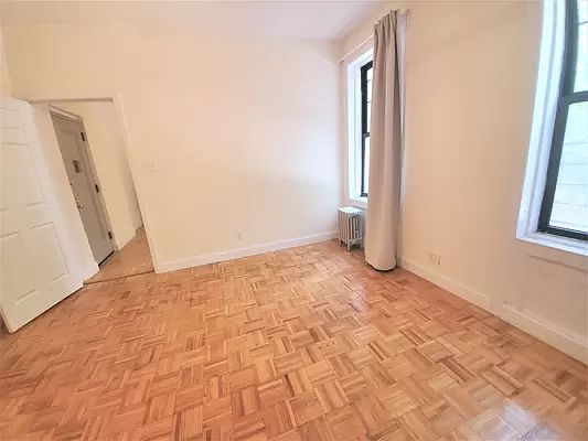 5th image of 33 Convent Ave #8